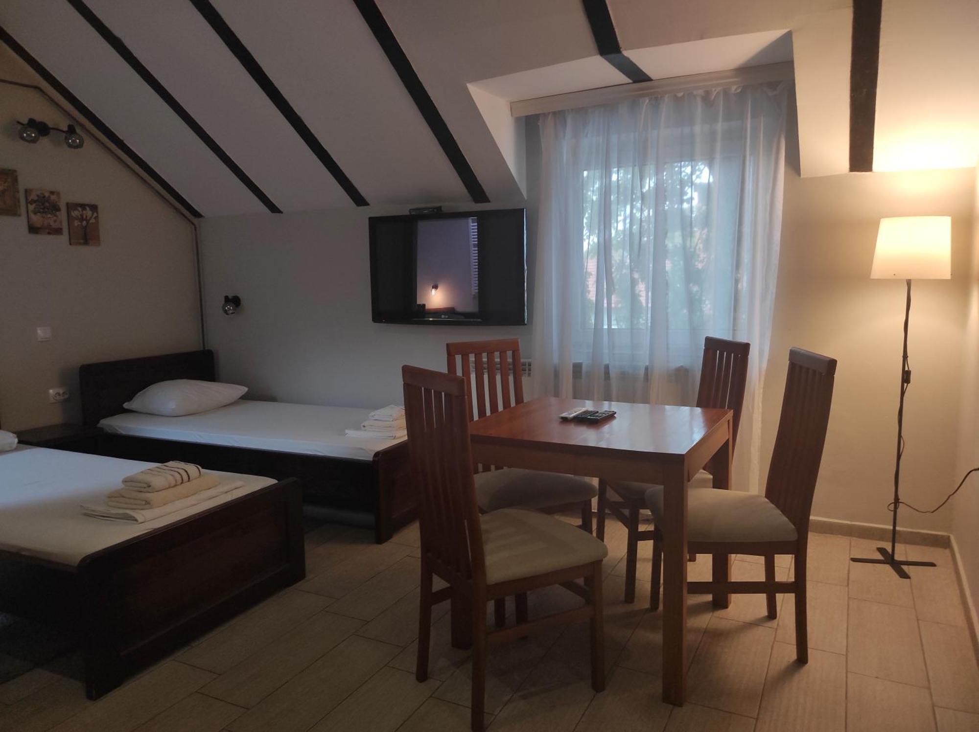 Apartments & Accommodation Stojic Novi Sad Buitenkant foto